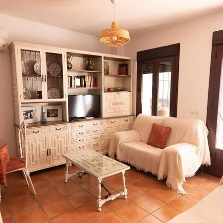 Casa Con Patio Andaluz Cerca Del Tajo De Apartment *
